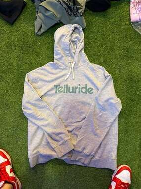 Retrobrand Telluride Colorado Heather Grey Pullover Hoodie